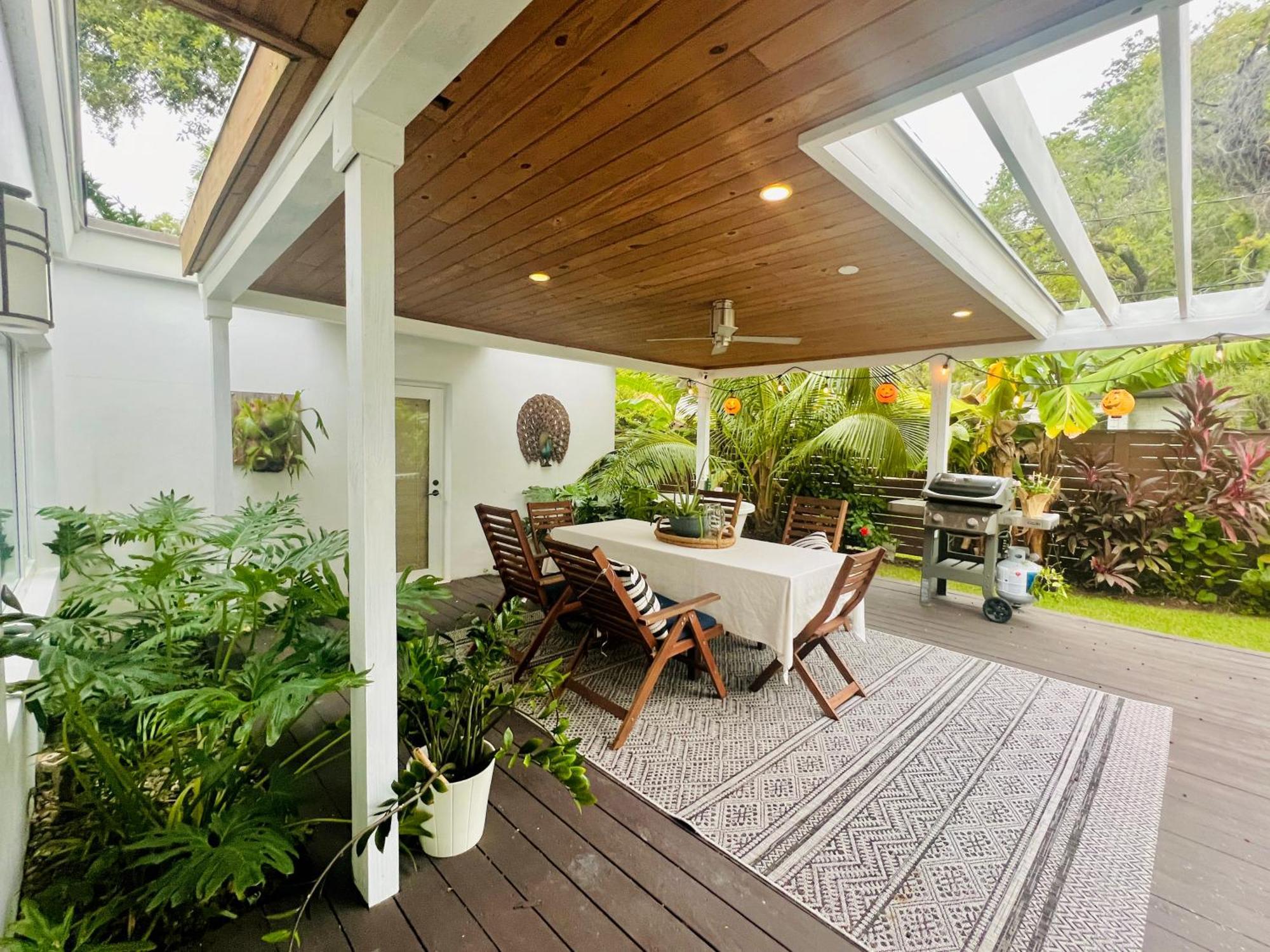 Pool! Location! Steps To The Water! Kid Friendly! *