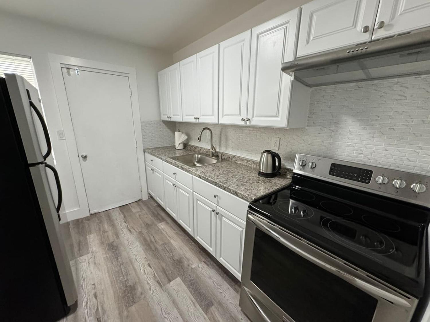Remodeled Little Havanna Great Location Apartment *