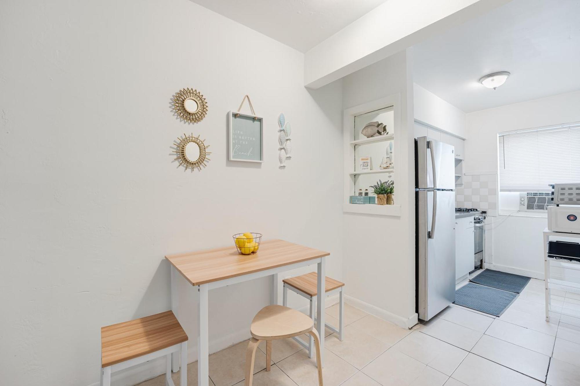 Tropical 1br Tropical Getaway Mins To Brickell *