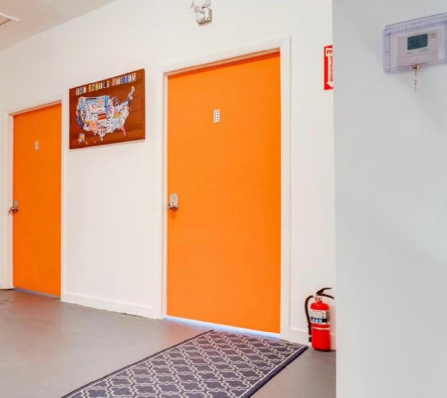 Albergue Women Only - Men Only - Free Wifi - Coffee Parking - Lockers Miami