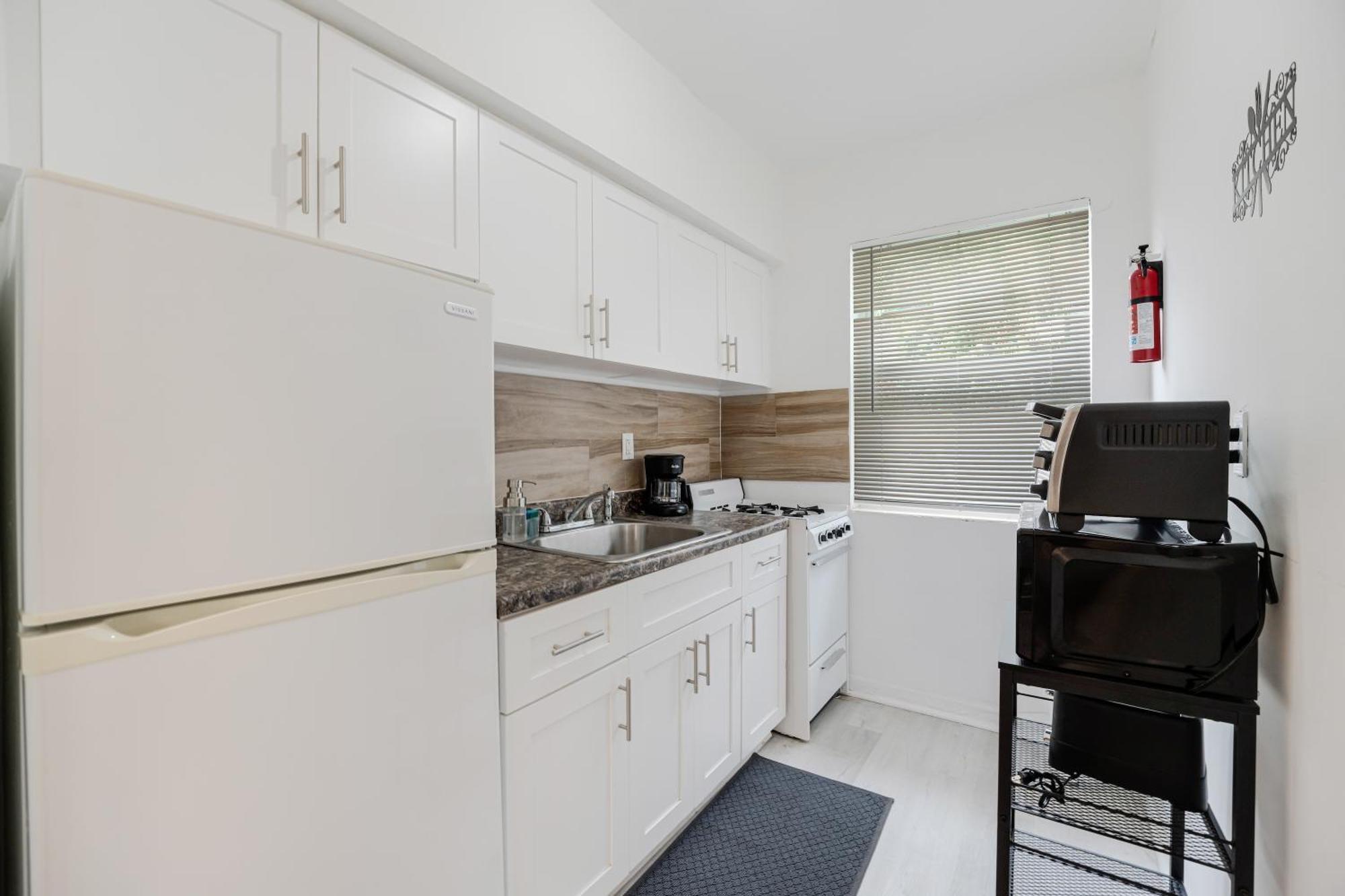 Stylish 1br Minutes From Brickell Apartment
