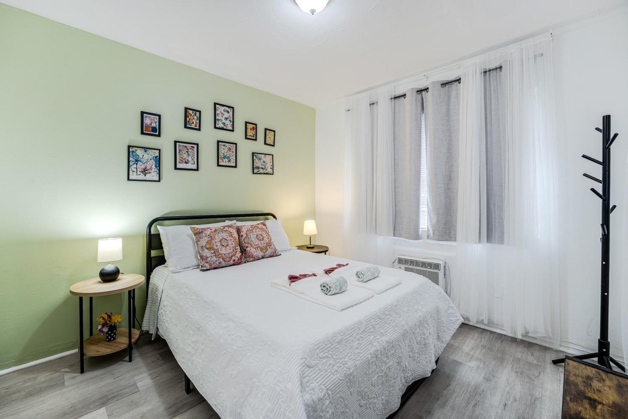 Stylish 1br Minutes From Brickell Apartment *