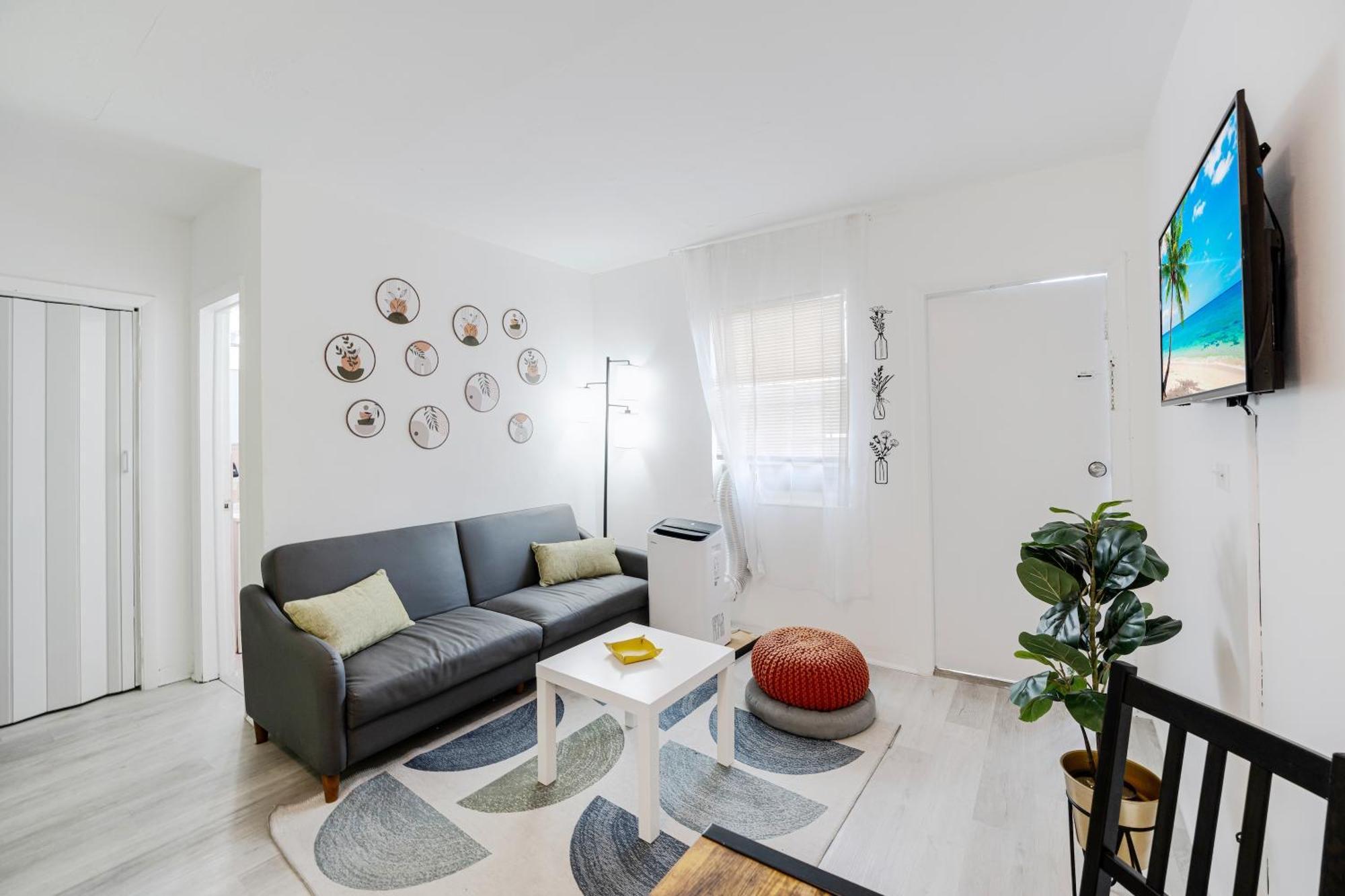Stylish 1br Minutes From Brickell *