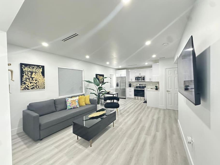 Apartment Modern House In The Heart Of