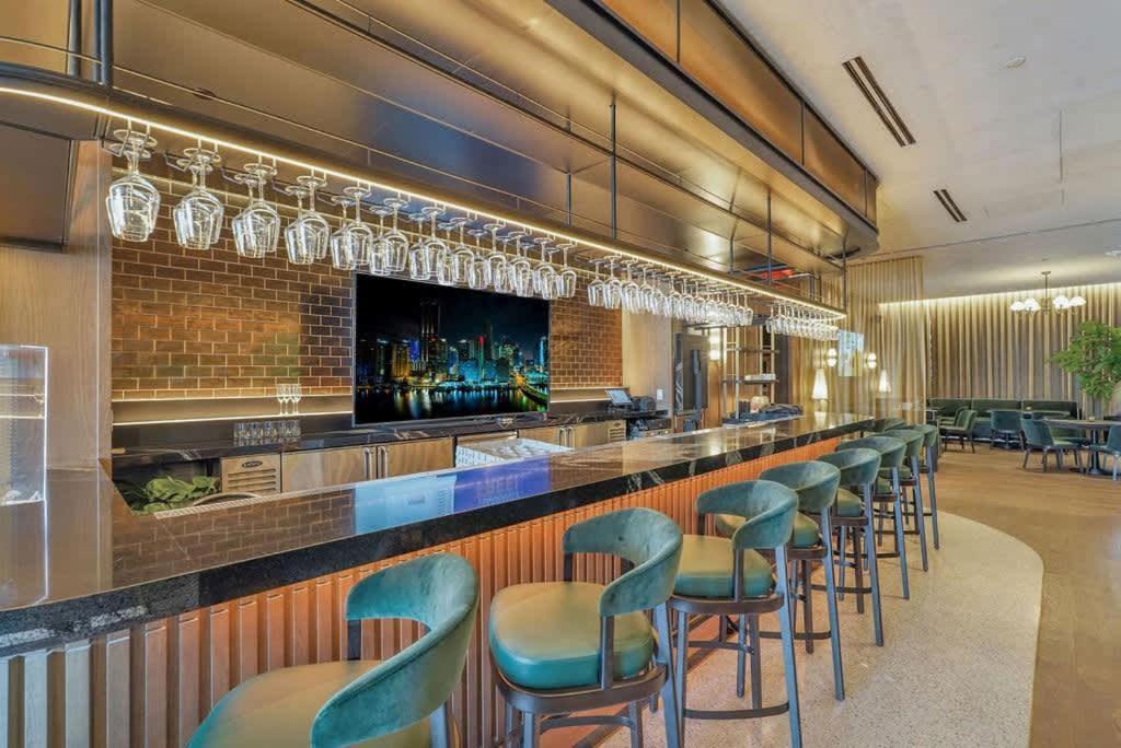 Chic Downtown - Views Gym & Pool