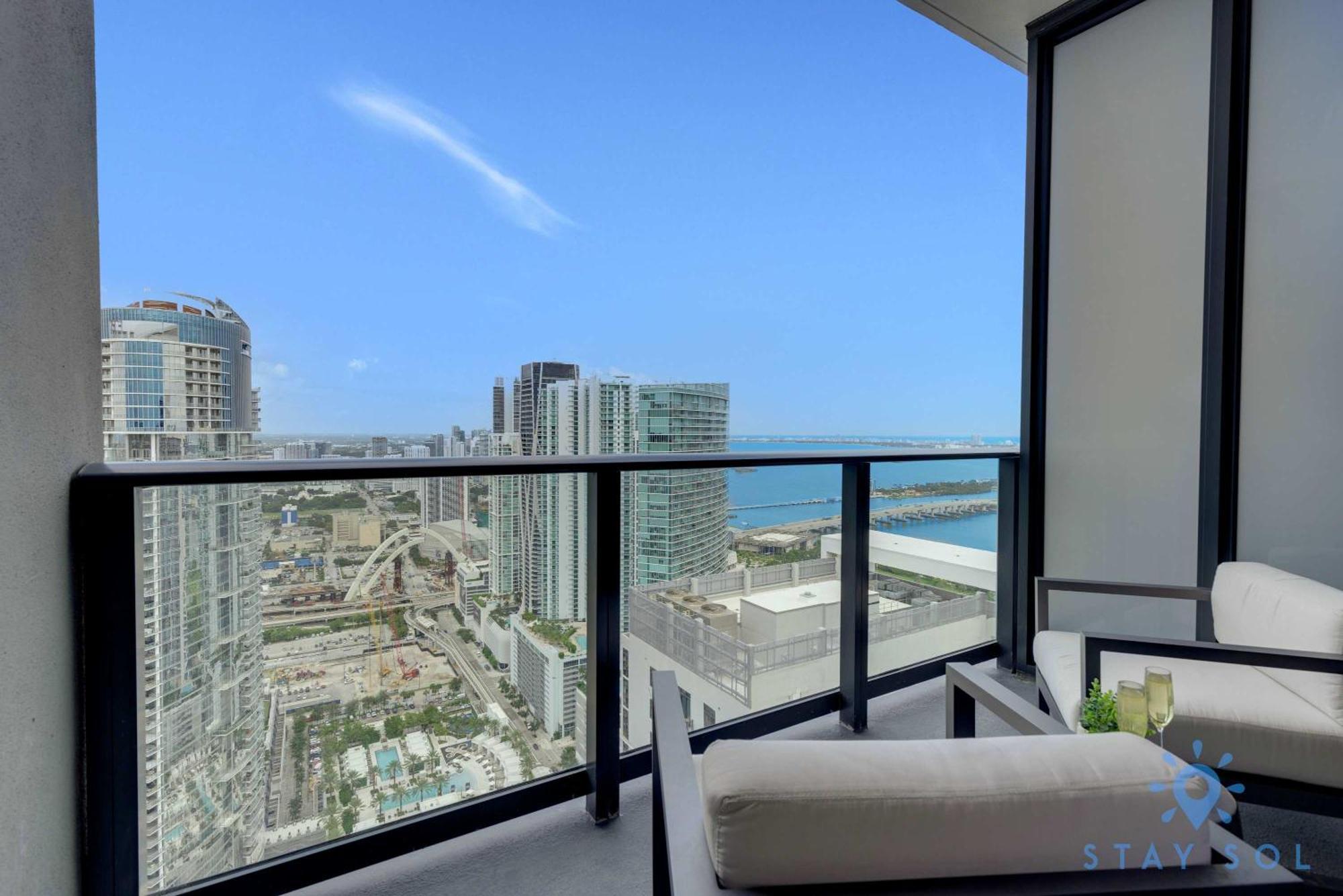 Chic Downtown - Views Gym & Pool
