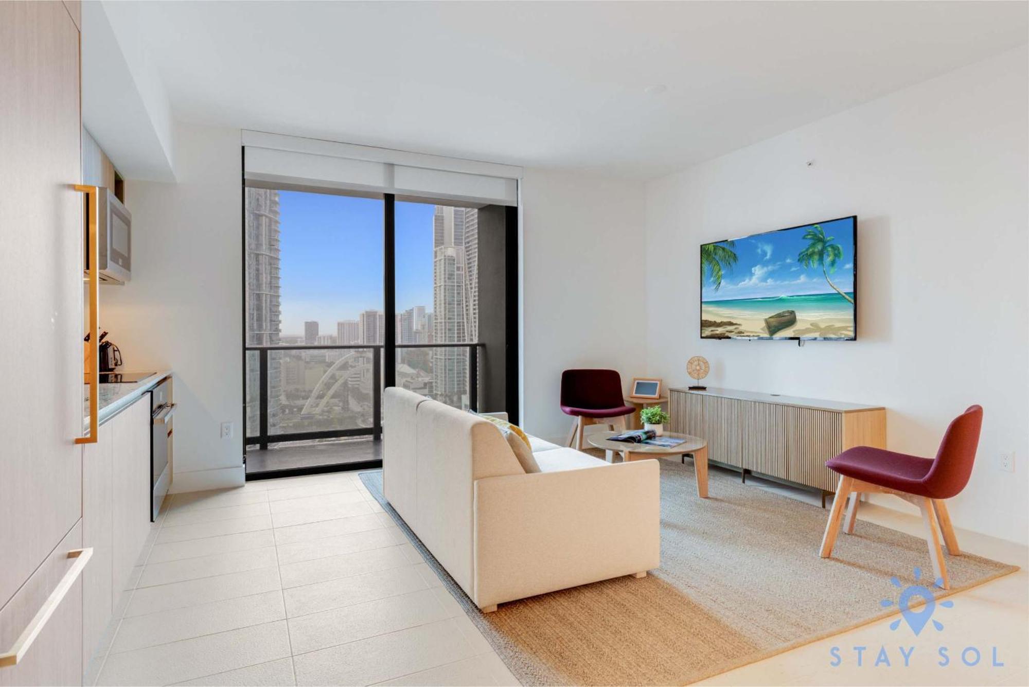 Modern 2br-2bth- Pool & Gym Miami