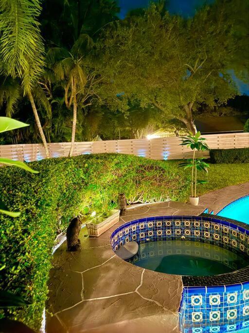 Exclusive 5-br Spacious House With Pool Holiday home *