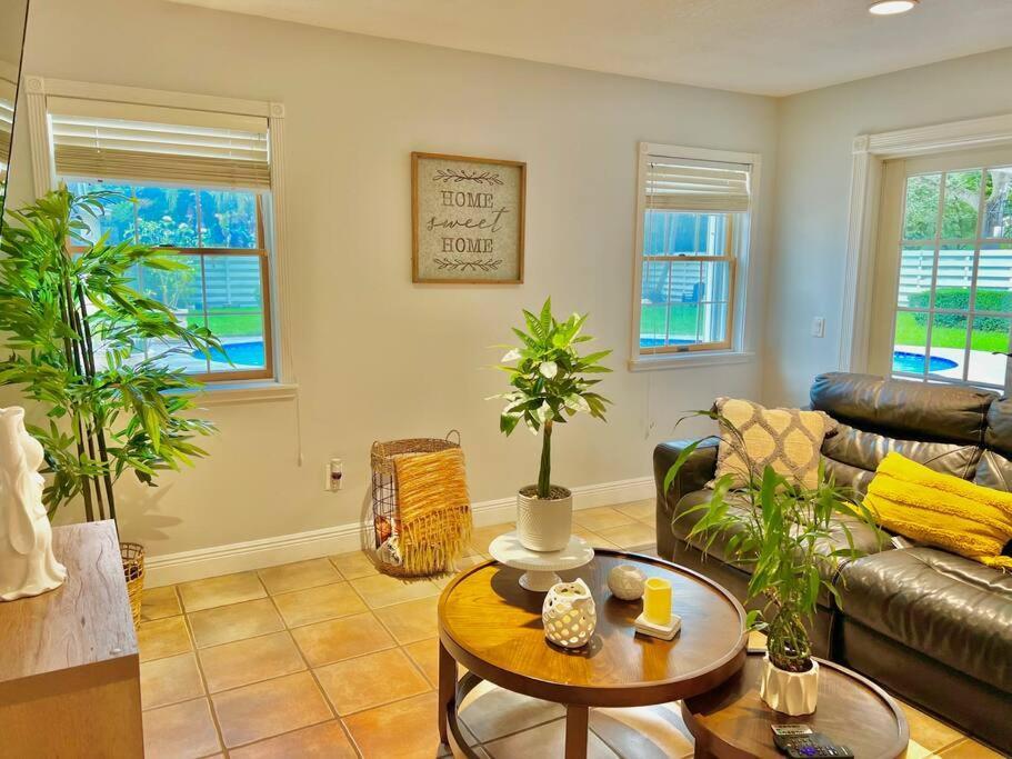 Exclusive 5-br Spacious House With Pool Miami