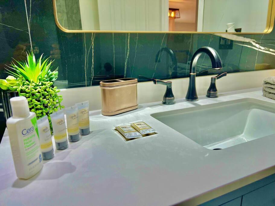 Holiday home Exclusive 5-br Spacious House With Pool *