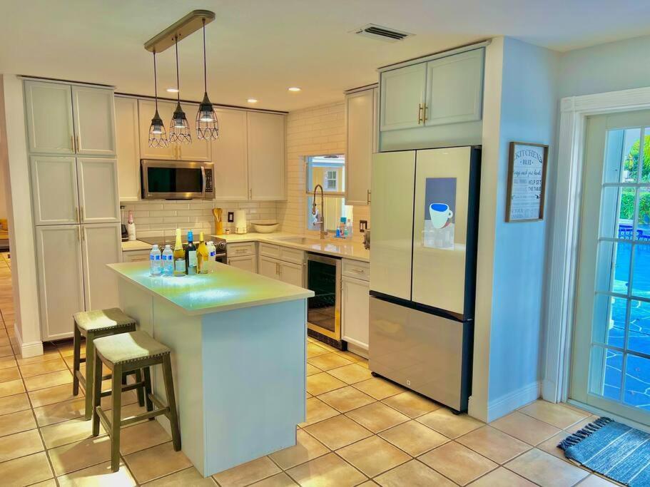 Holiday home Exclusive 5-br Spacious House With Pool