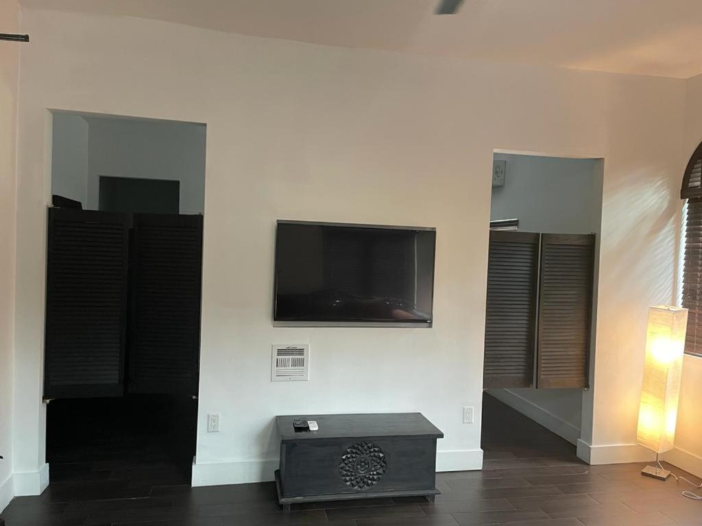 Vive Zen Queen Room