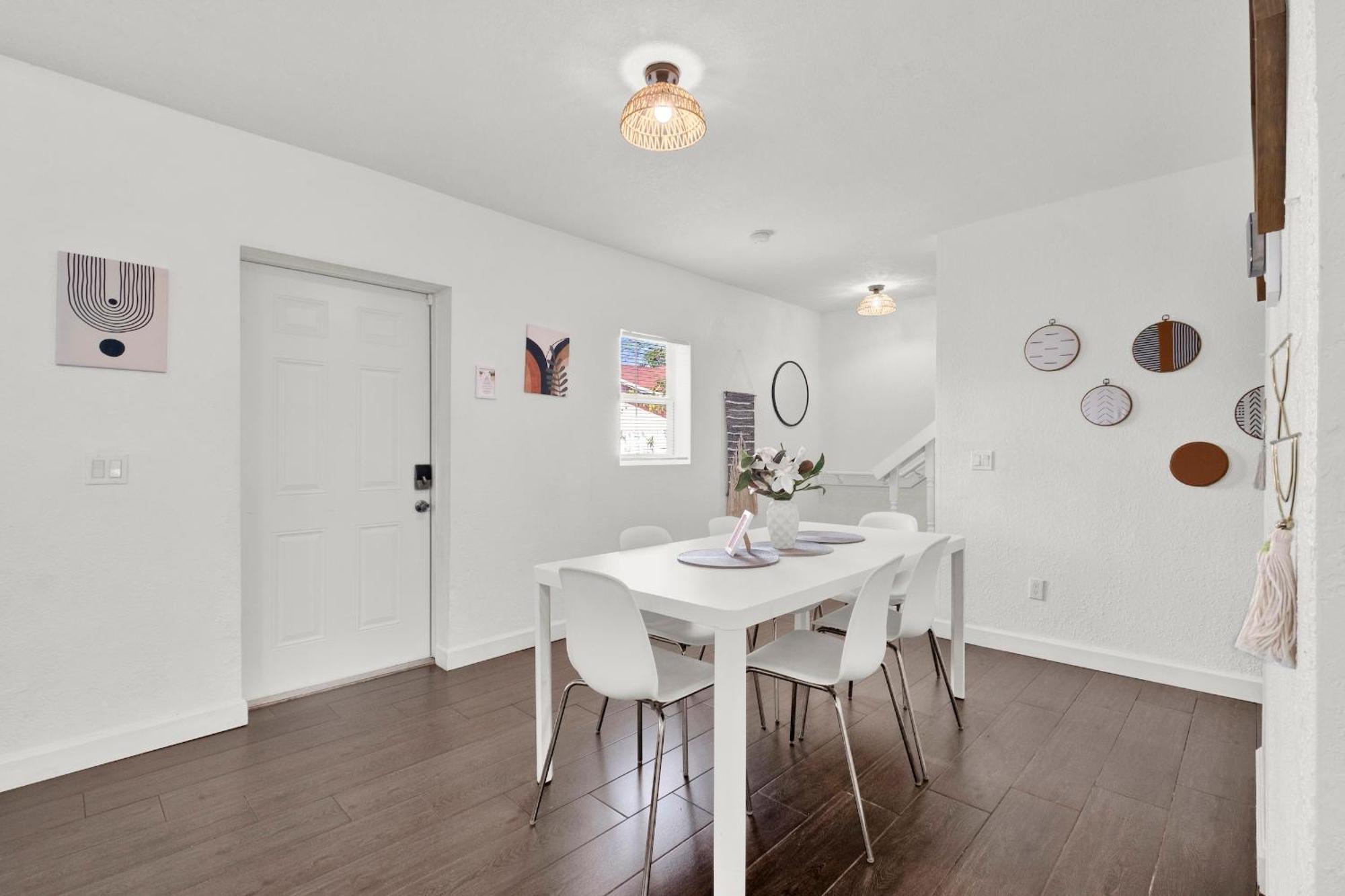 3 Minutes Away From Design District And Wynwood *