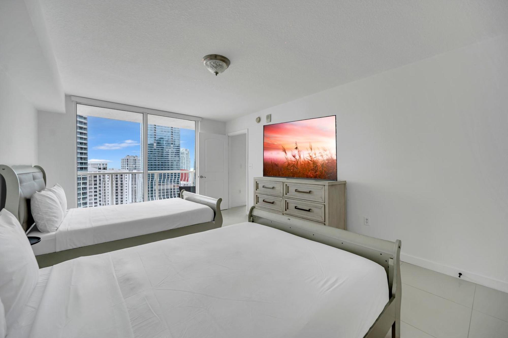 The Club - 1200 Brickell Bay Drive