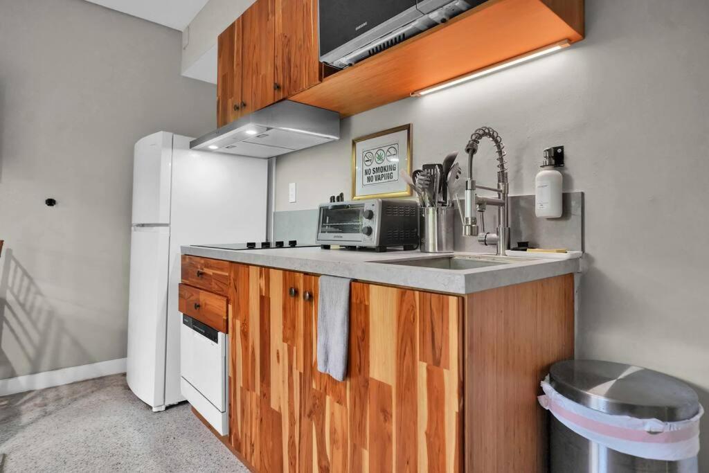 Pristine East Little Havana - One Free Parking