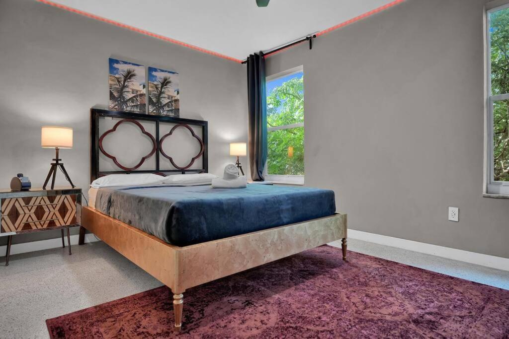 Pristine East Little Havana - One Free Parking Apartment