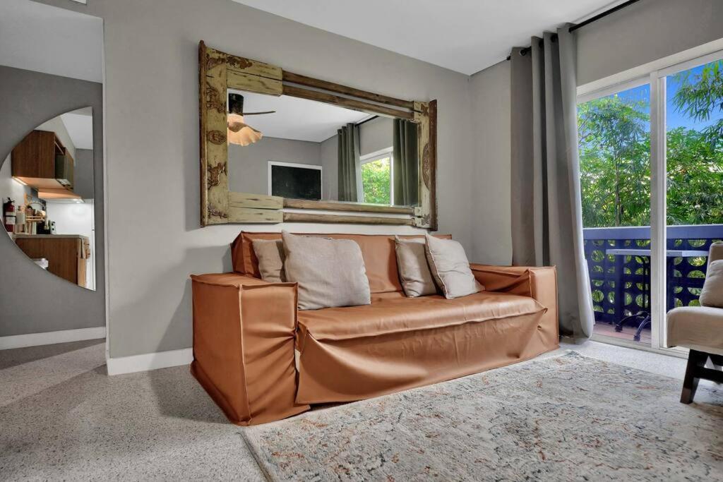 Pristine East Little Havana - One Free Parking Apartment *
