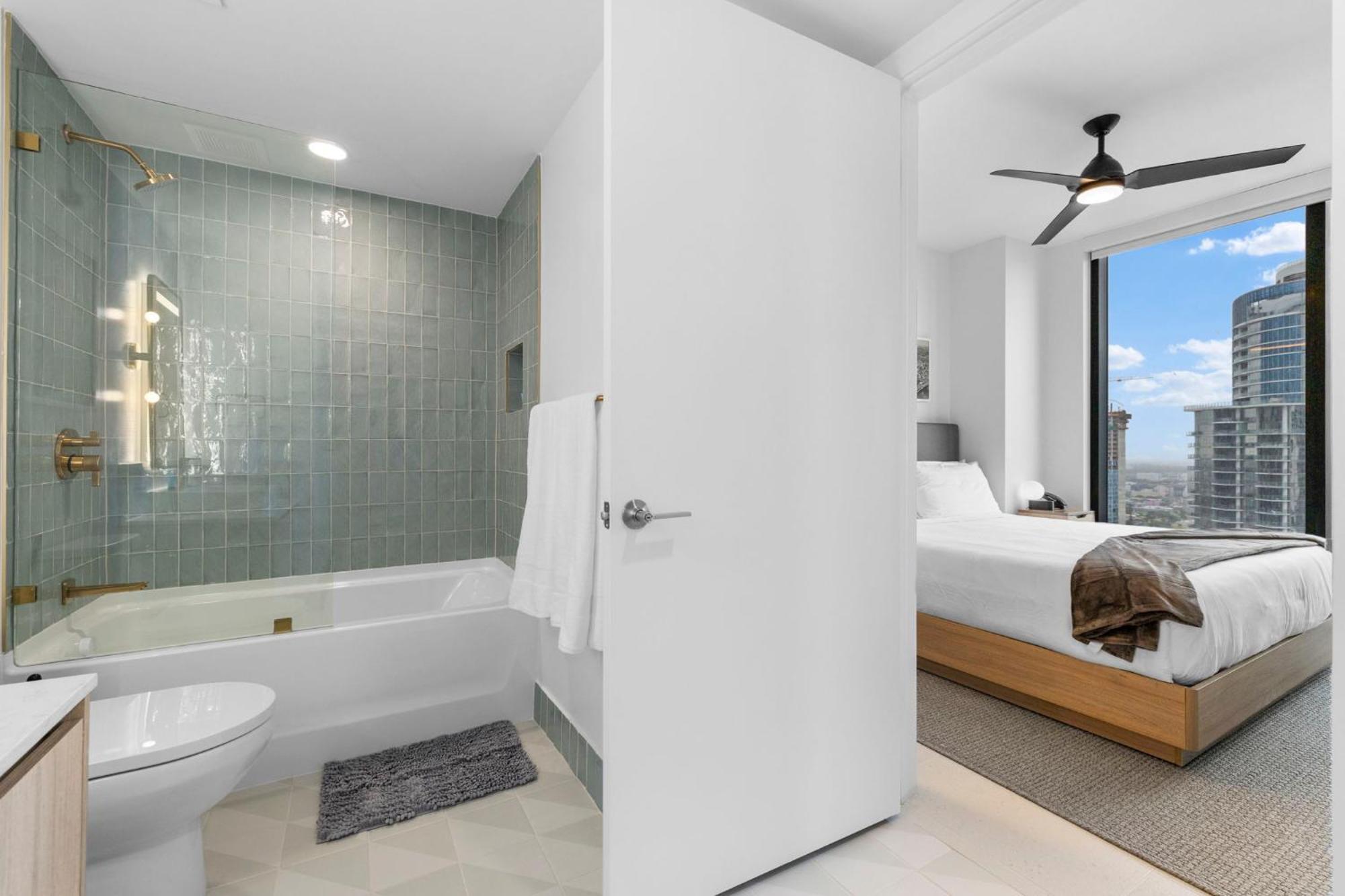 On 46th Floor! Amazing Views And Free Parking Apartment Miami