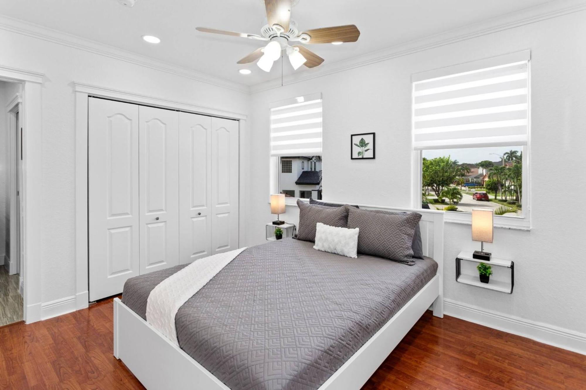 Luxe 5br I Pool Jacuzzi Fire Pit Piano Miami