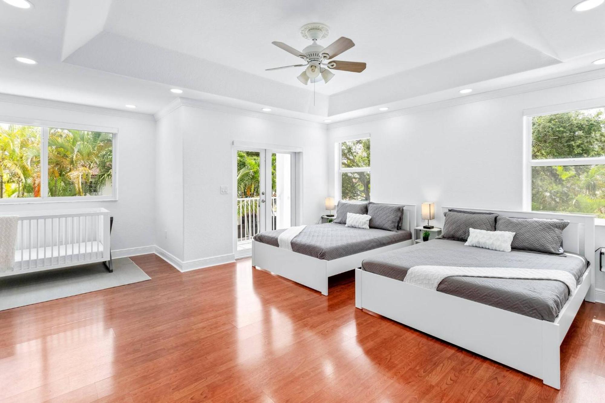 Luxe 5br I Pool Jacuzzi Fire Pit Piano Villa *