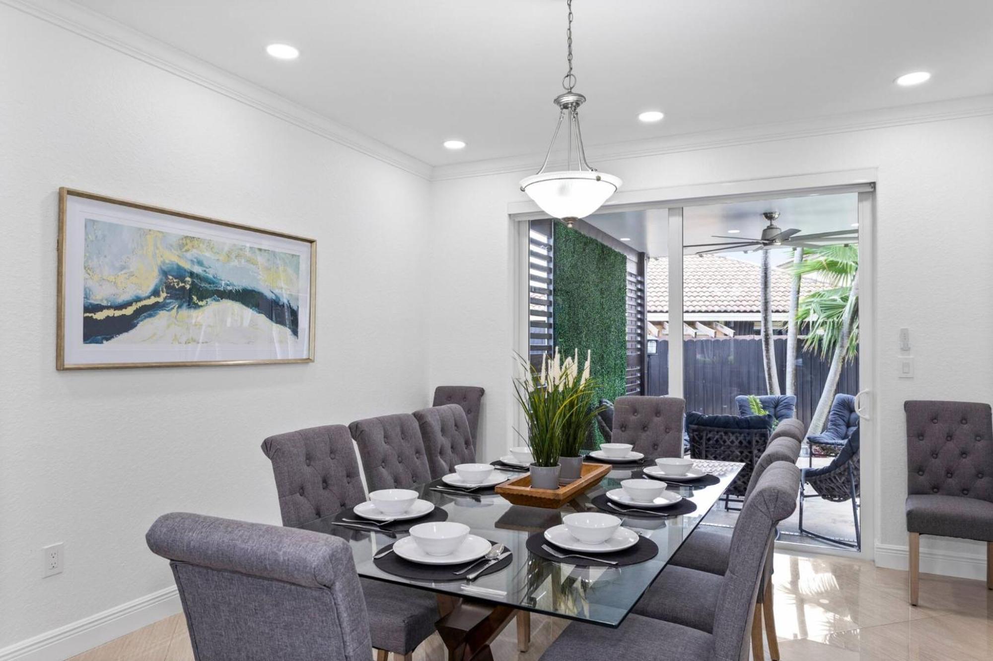 Villa Luxe 5br I Pool Jacuzzi Fire Pit Piano Miami