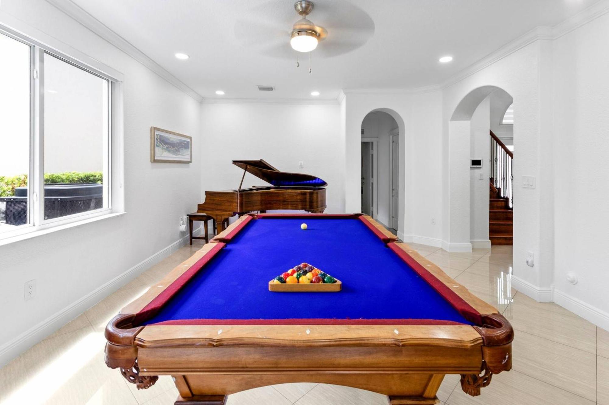 Luxe 5br I Pool Jacuzzi Fire Pit Piano