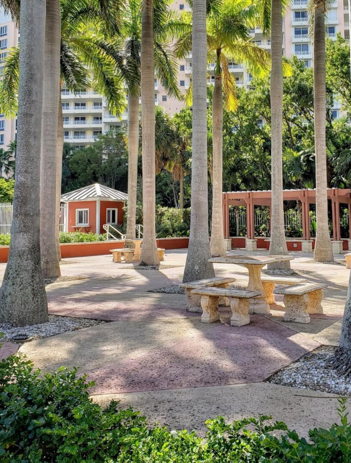 Apartment Key Biscayne Vacation