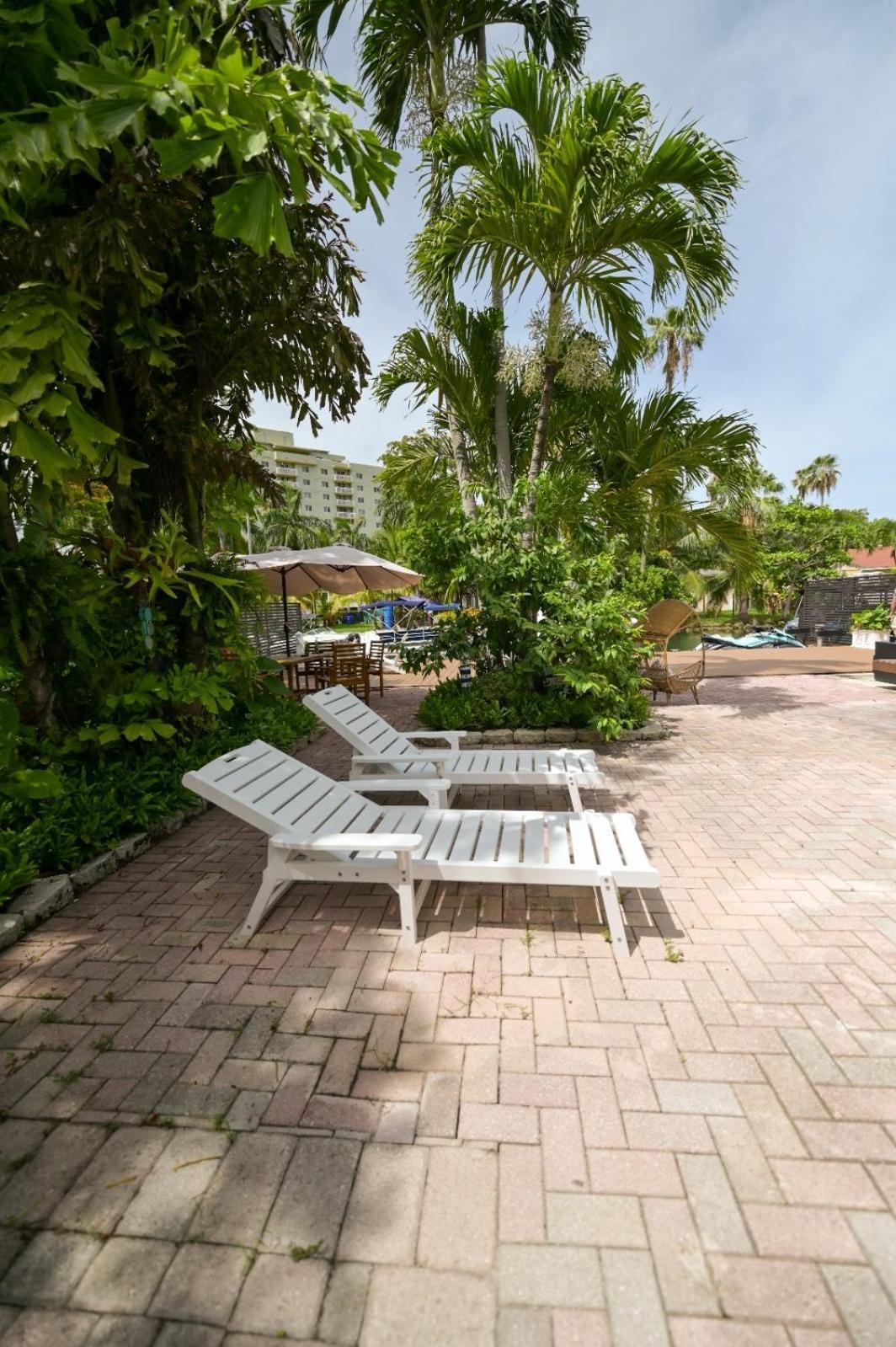 Apartment D' Mauchi Waterfront House