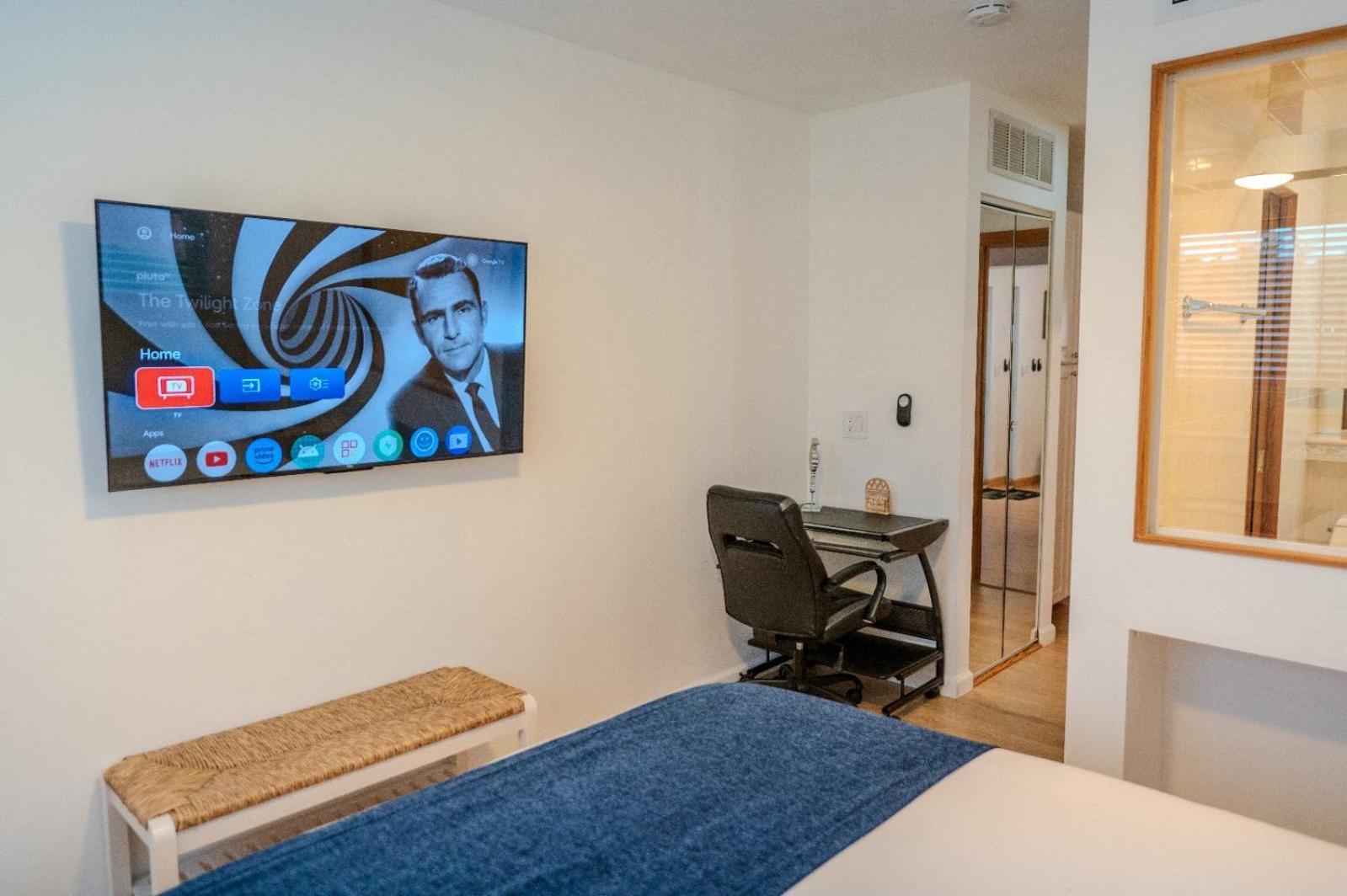 Apartment D' Mauchi Waterfront House