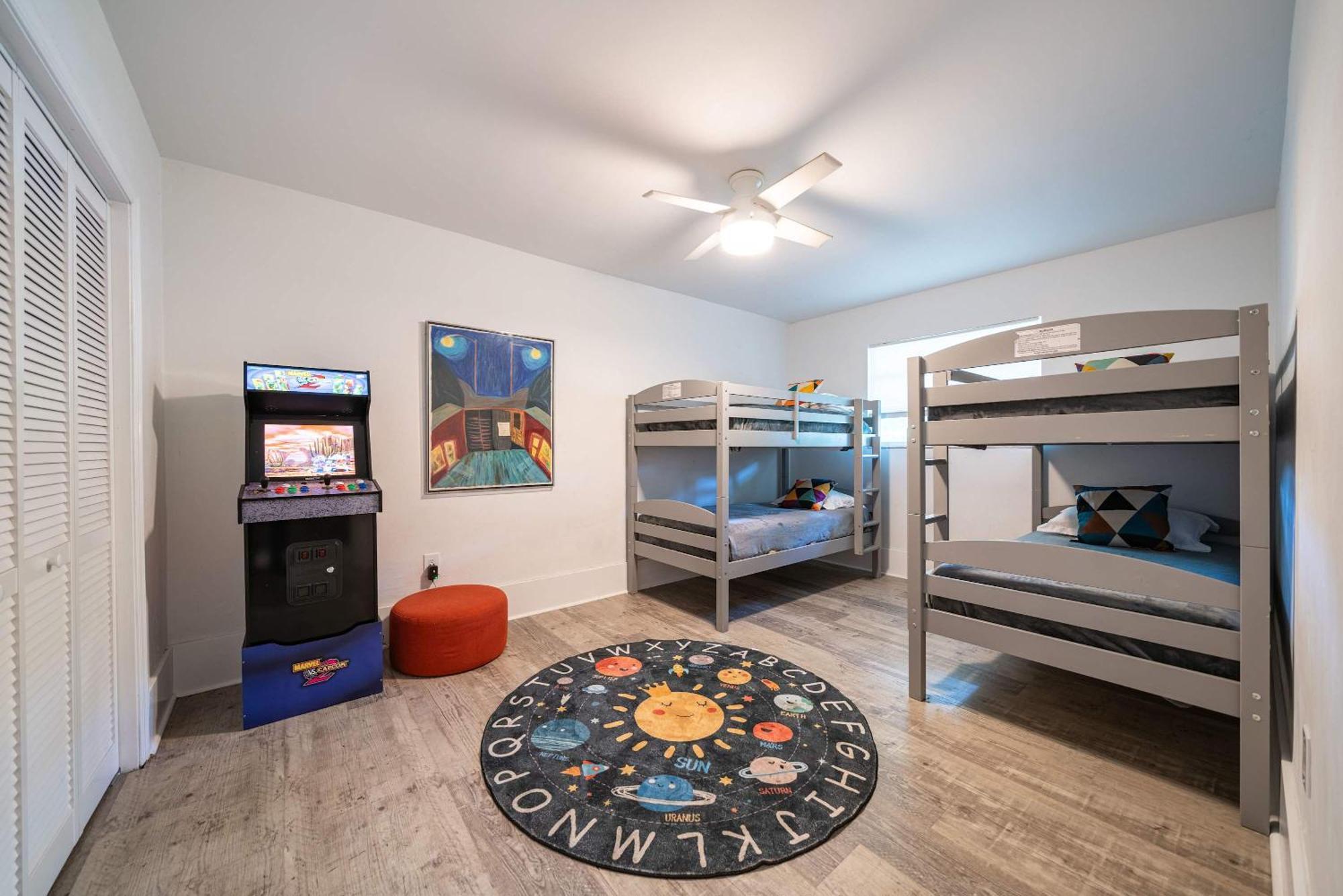 Villa New Jungle Paradise Heated Pool Bbq Soccer Miami