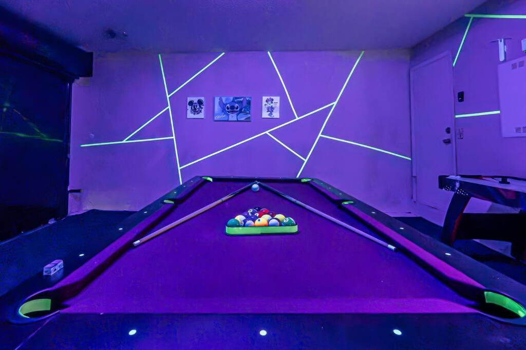 Amazing Location, Luxury & Spacious, Large Pool, Bbq, Game Room, Pool Holiday home Miami