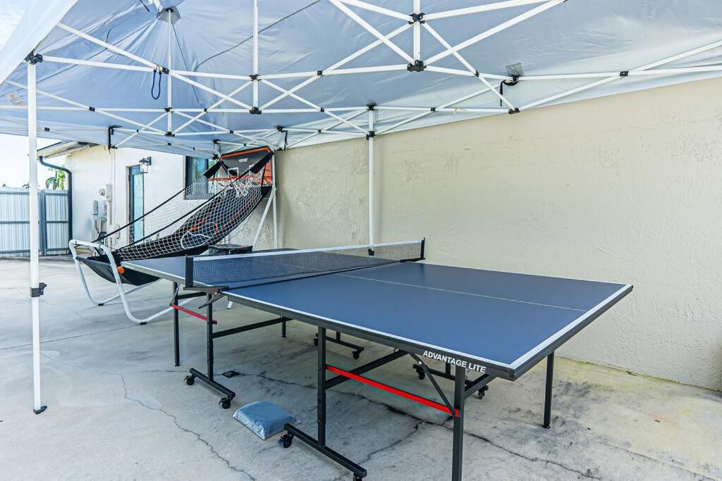 Amazing Location, Luxury & Spacious, Large Pool, Bbq, Game Room, Pool