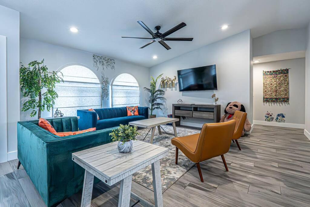 Amazing Location, Luxury & Spacious, Large Pool, Bbq, Game Room, Pool Holiday home Miami