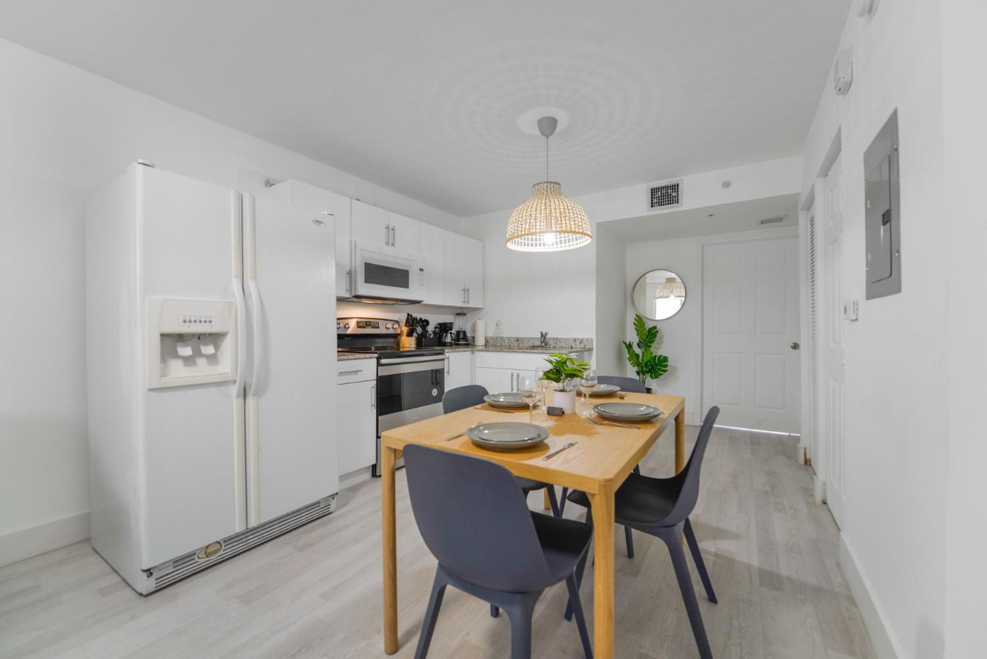 Experience Comfort Near Marlins Park Apartment *