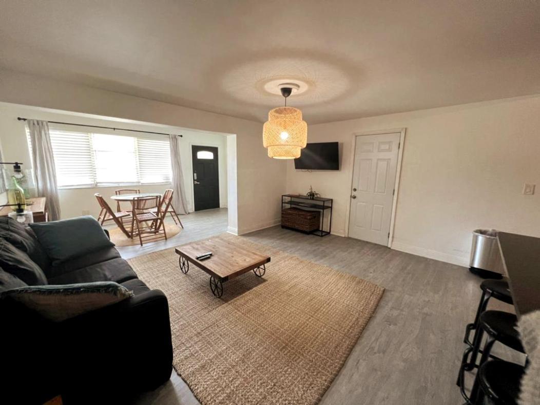 Apartment Designed Private In