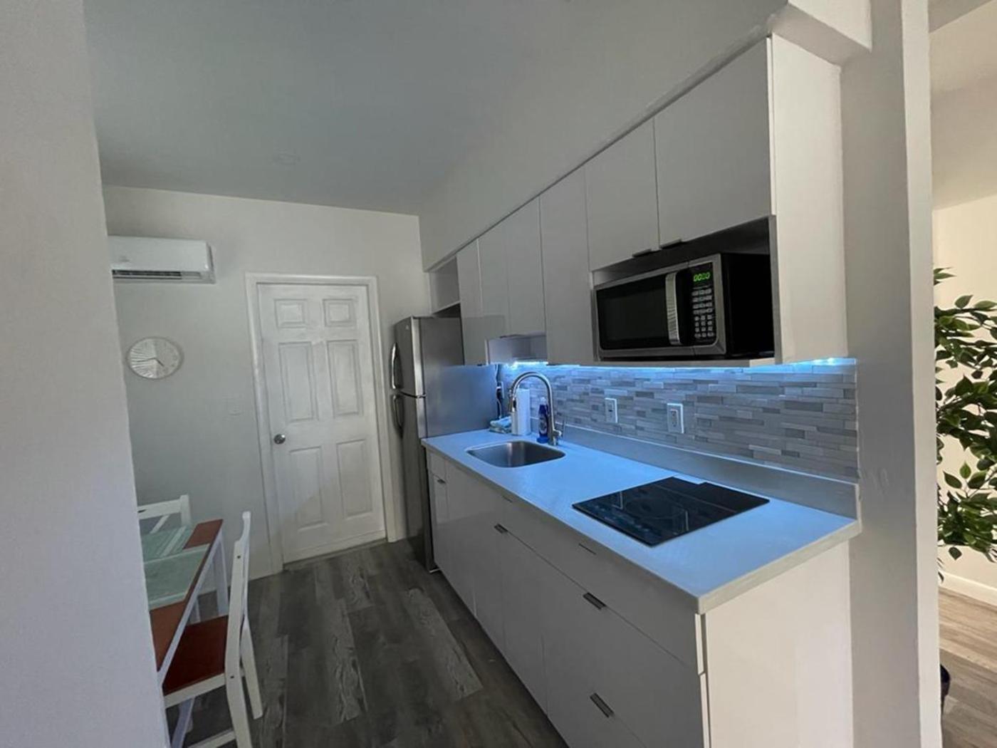 Douglas Rd Apartment *