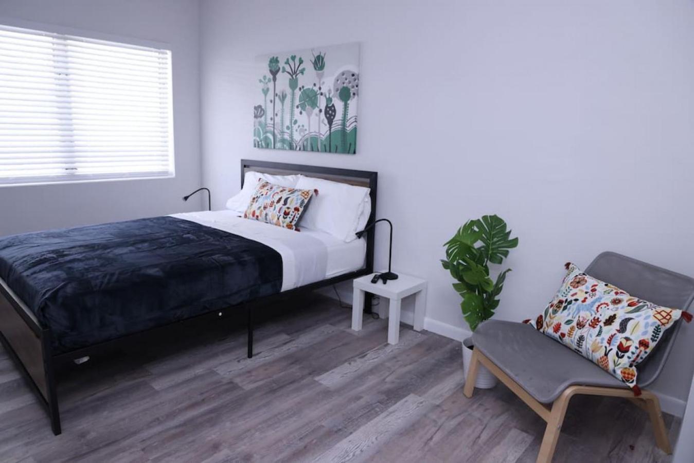 Apartment Douglas Rd *