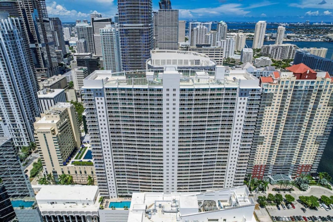 Dreamy Oceanfront Highfloor Corner Unit 2and2 Den Holiday home Miami