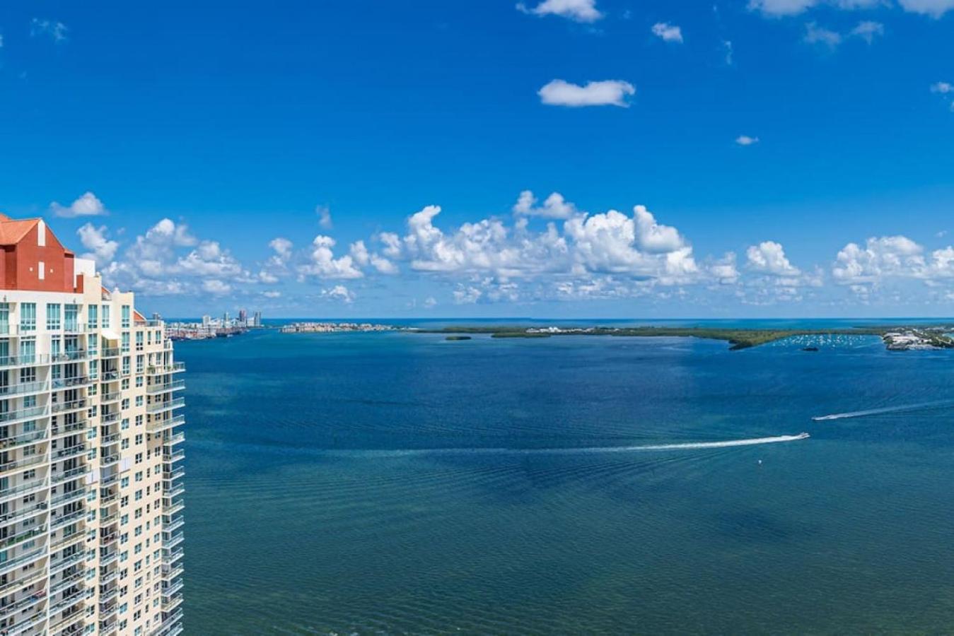 Holiday home Dreamy Oceanfront Highfloor Corner Unit 2and2 Den Miami