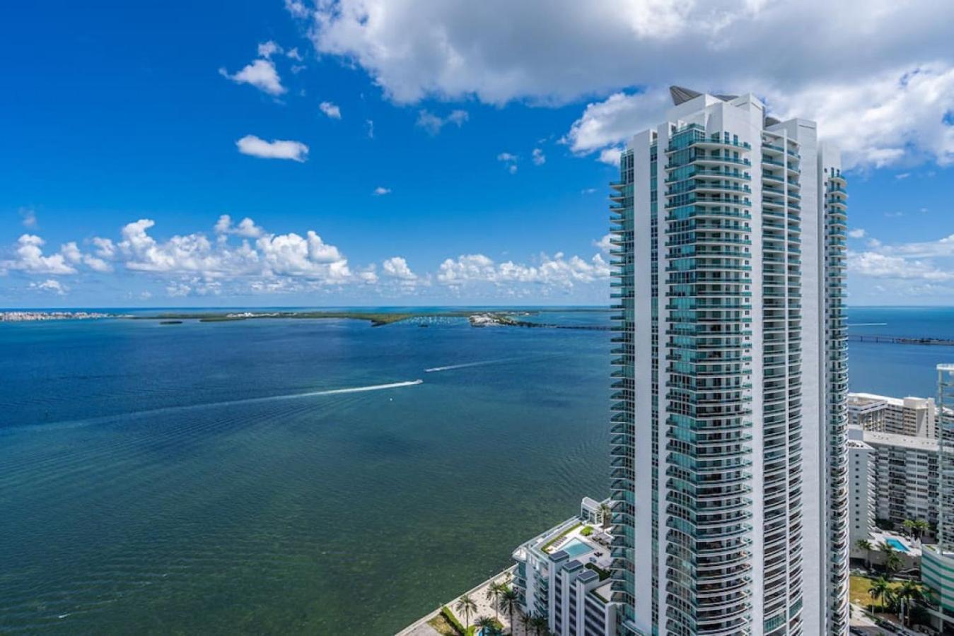 Holiday home Dreamy Oceanfront Highfloor Corner Unit 2and2 Den