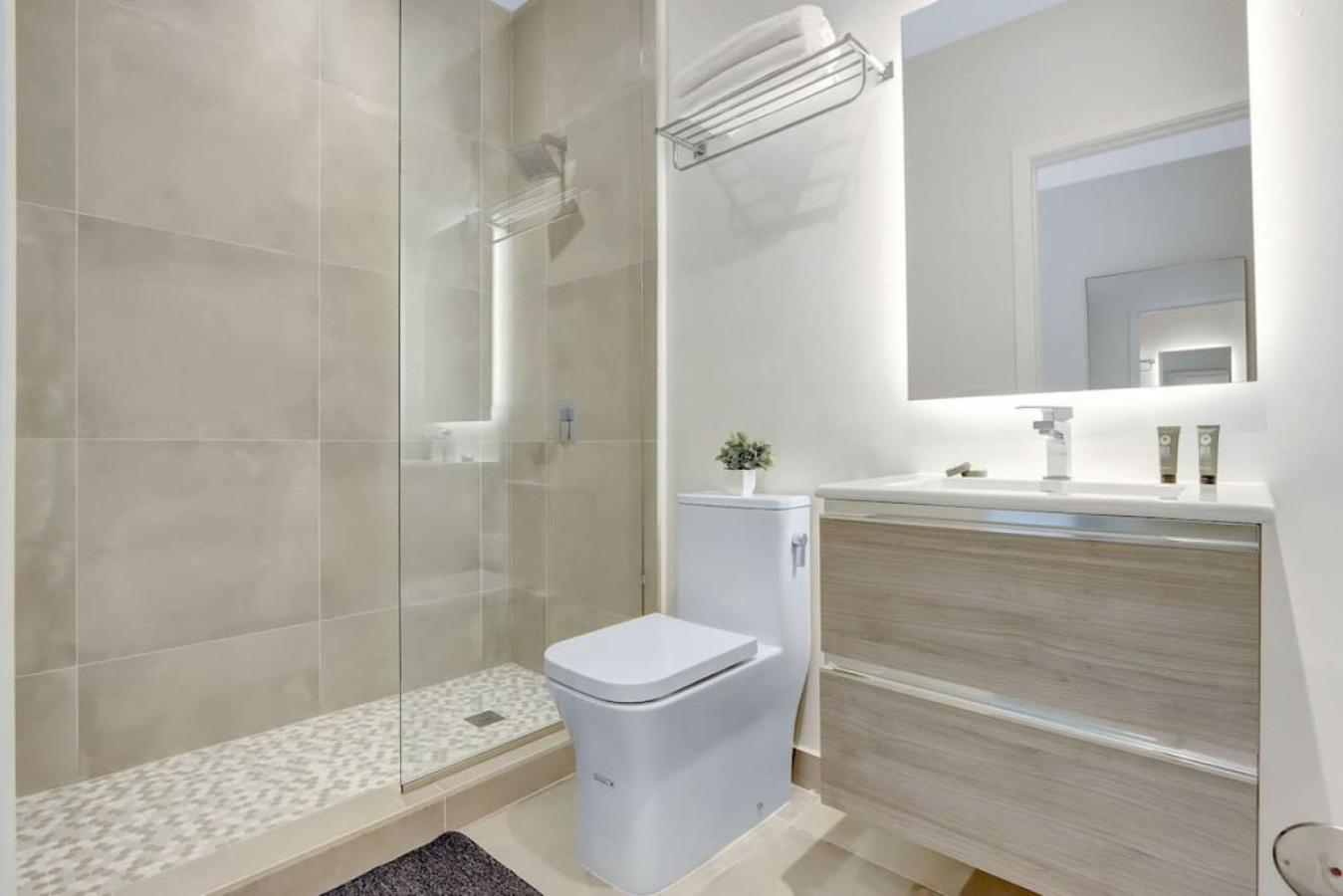Your Intimate Brickell With Private Balcony Holiday home Miami