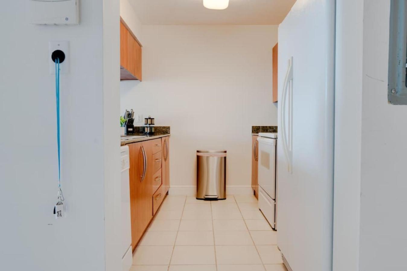 Stylish 1br With Ocean And View,pool,parking Apartment