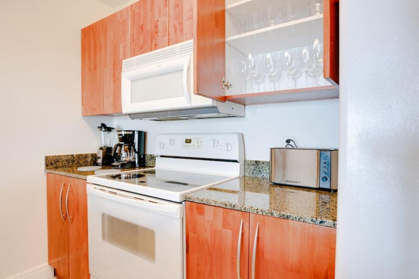 Stylish 1br With Ocean And View,pool,parking Miami