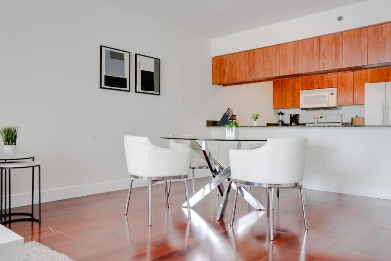 Stylish 1br With Ocean And View,pool,parking *
