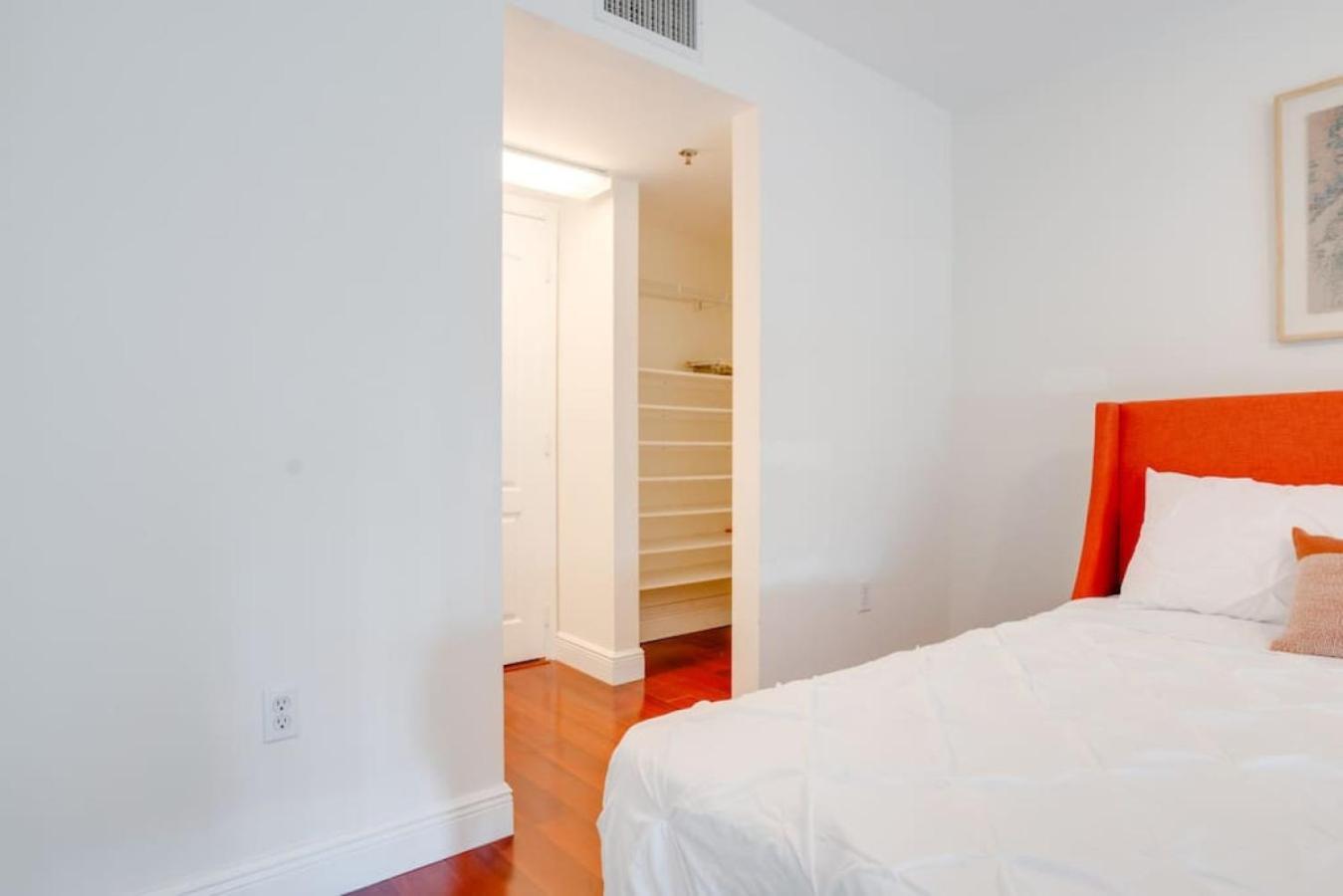Apartment Stylish 1br With Ocean And View,pool,parking