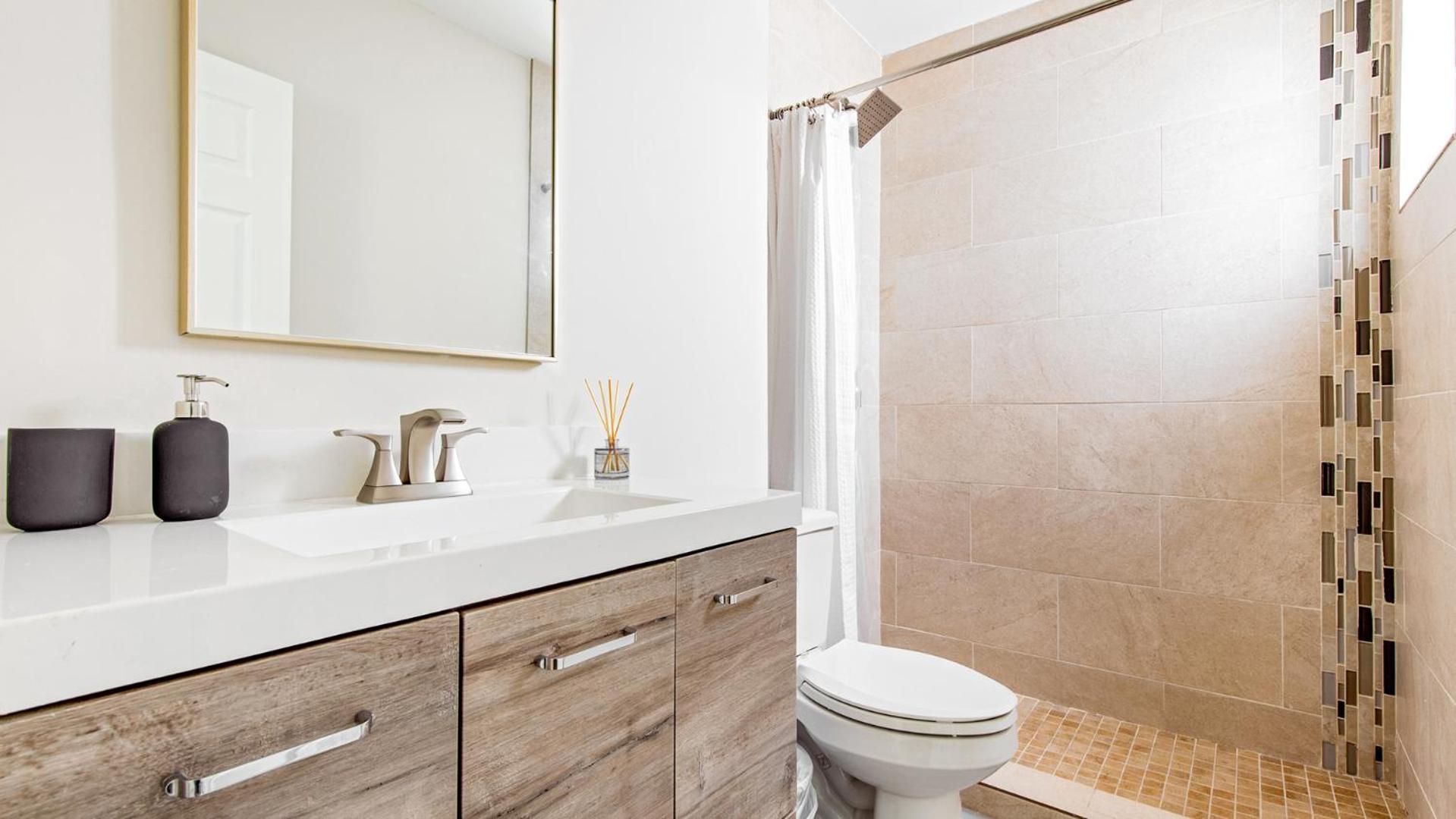 Luxury Redefined 6br Poolside With King Bed Miami