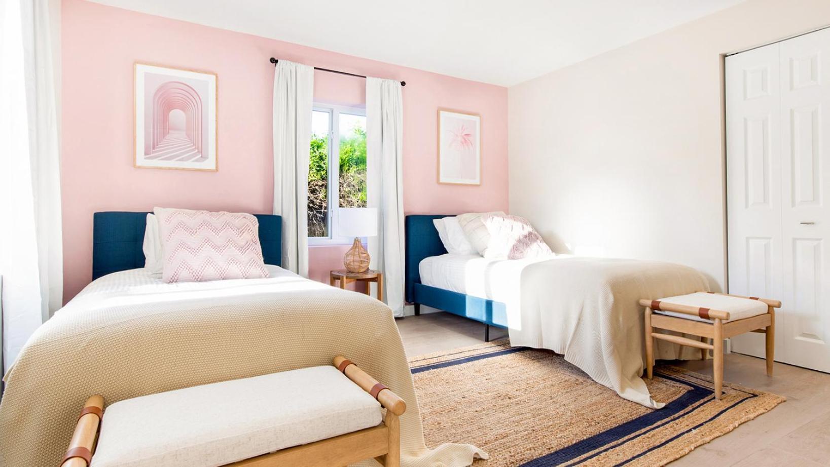 Luxury Redefined 6br Poolside With King Bed Holiday home *