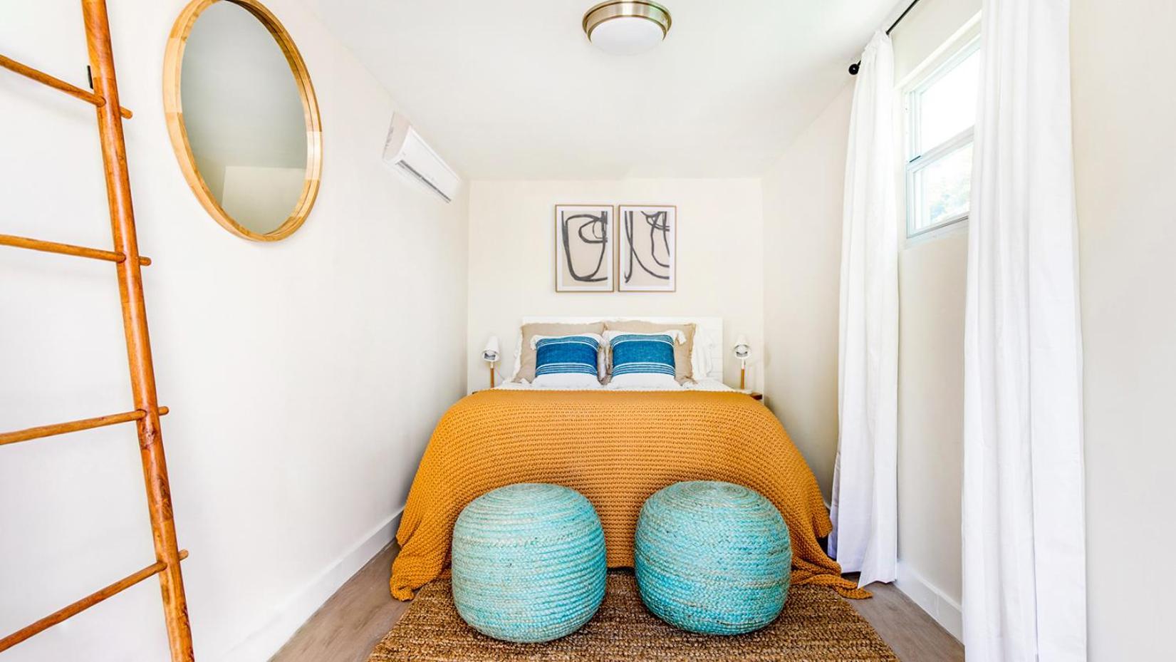 Luxury Redefined 6br Poolside With King Bed Holiday home Miami