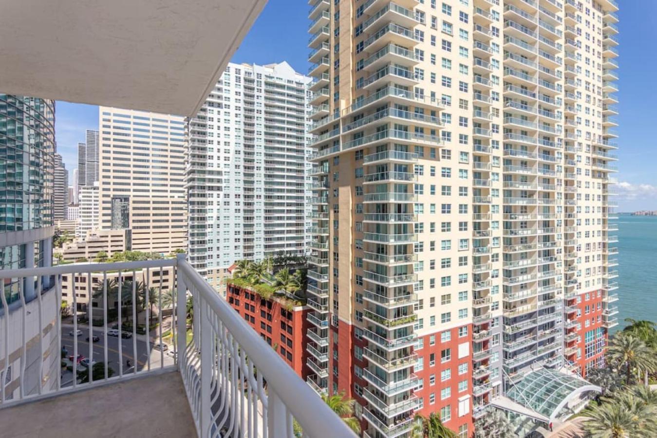3br Airbnb Friendly With Great Ocean View Balcony Miami