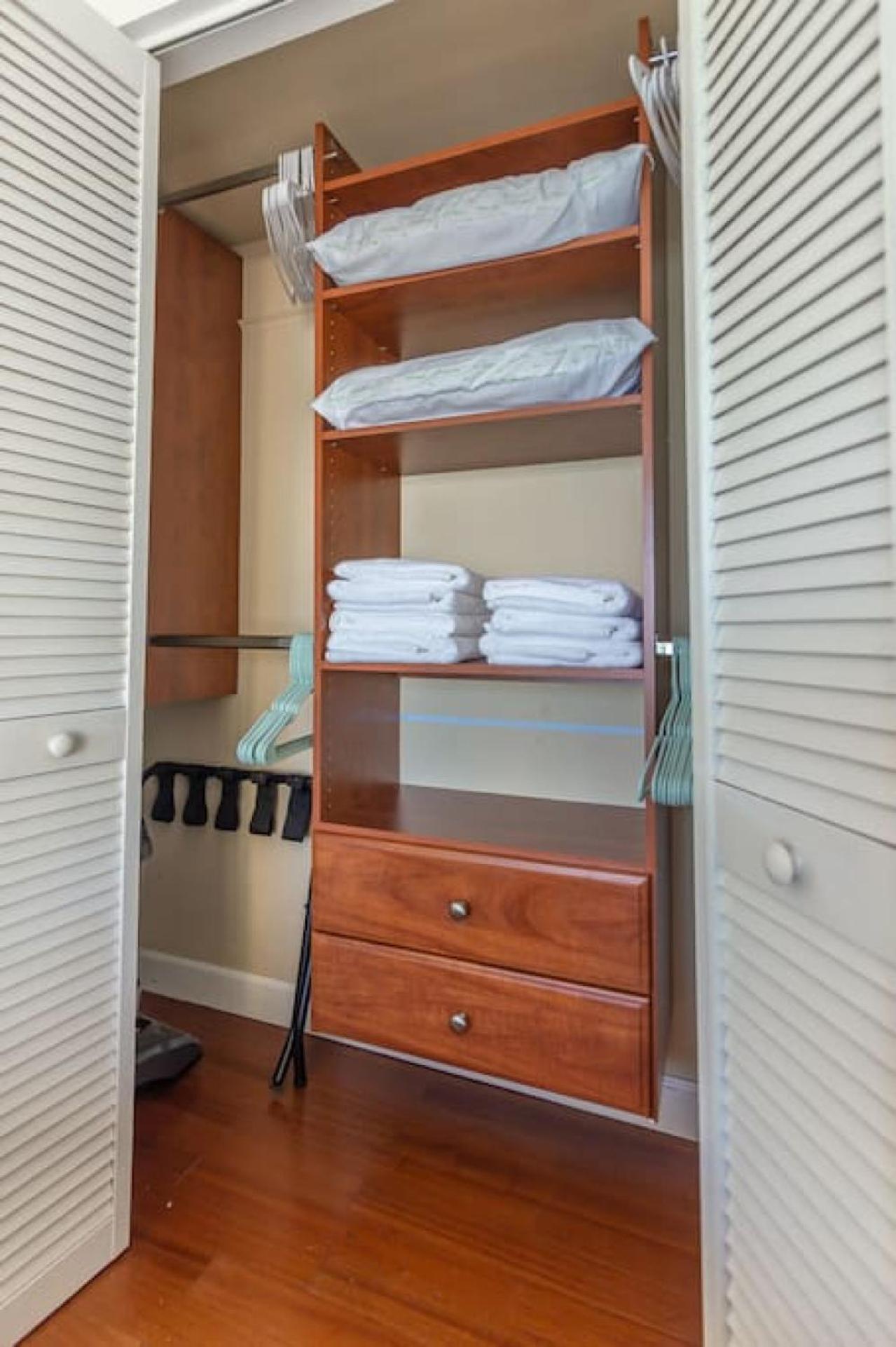 3br Airbnb Friendly With Great Ocean View Balcony * Miami